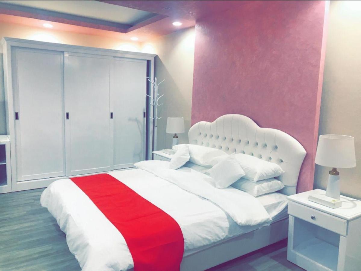 فندق ادوماتو Adomato Hotel Dawmat al-Jandal Bagian luar foto