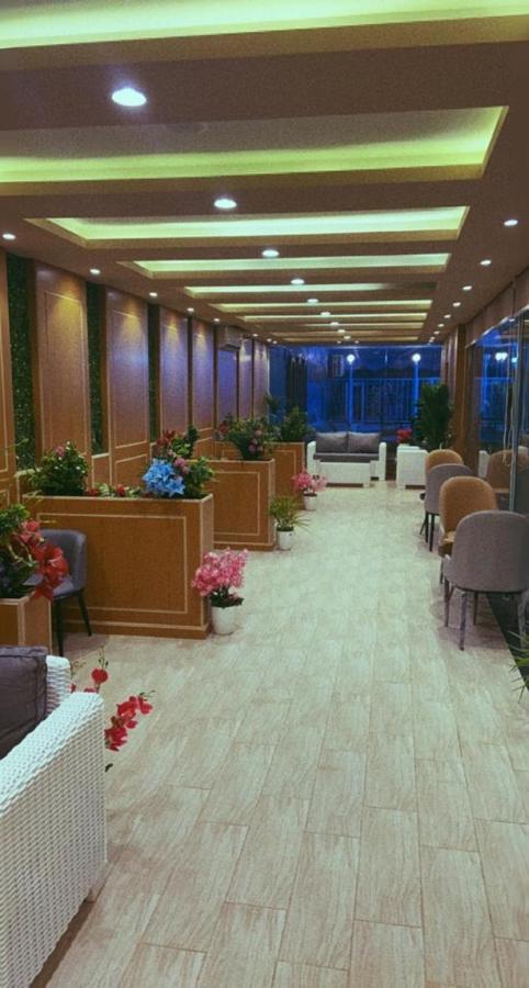 فندق ادوماتو Adomato Hotel Dawmat al-Jandal Bagian luar foto