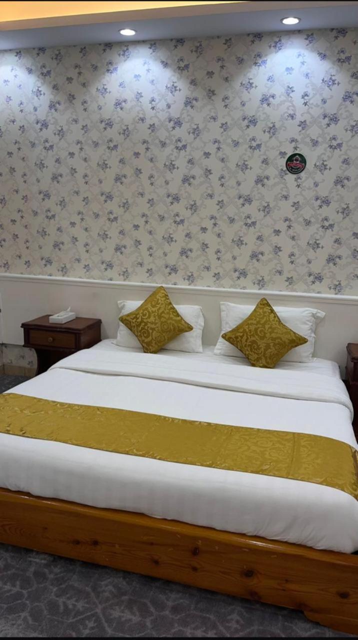 فندق ادوماتو Adomato Hotel Dawmat al-Jandal Bagian luar foto