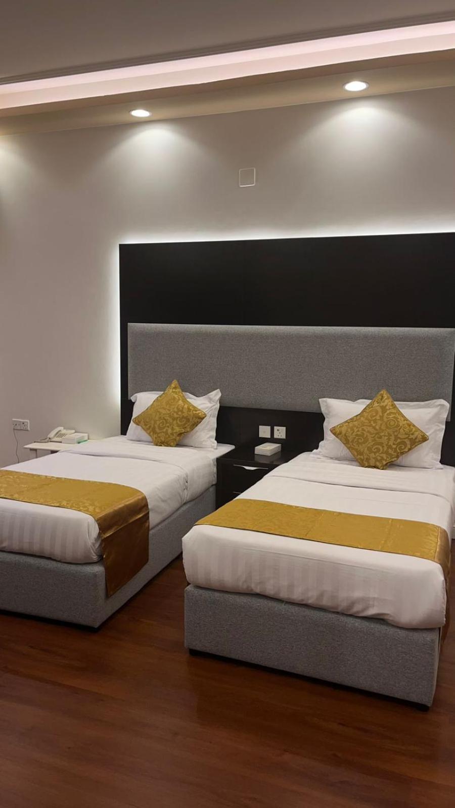 فندق ادوماتو Adomato Hotel Dawmat al-Jandal Bagian luar foto